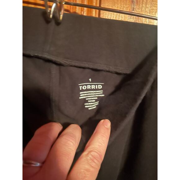 Torrid Full-Length Mesh Slit Pocket Legging fishnet black size 1/XL - Picture 4 of 4